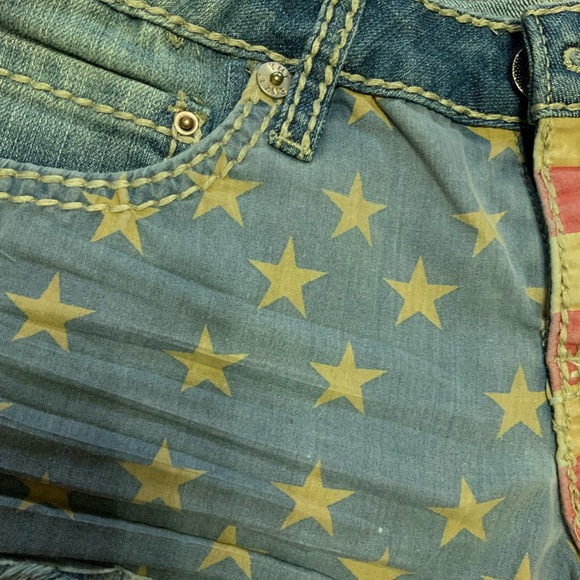 Cute shorts with patriotic design - Picture 3 of 6